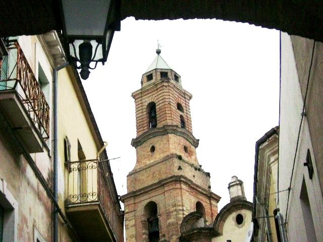 Polemiche per un documento presentato al sindaco e al parroco