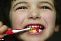 A denti stretti